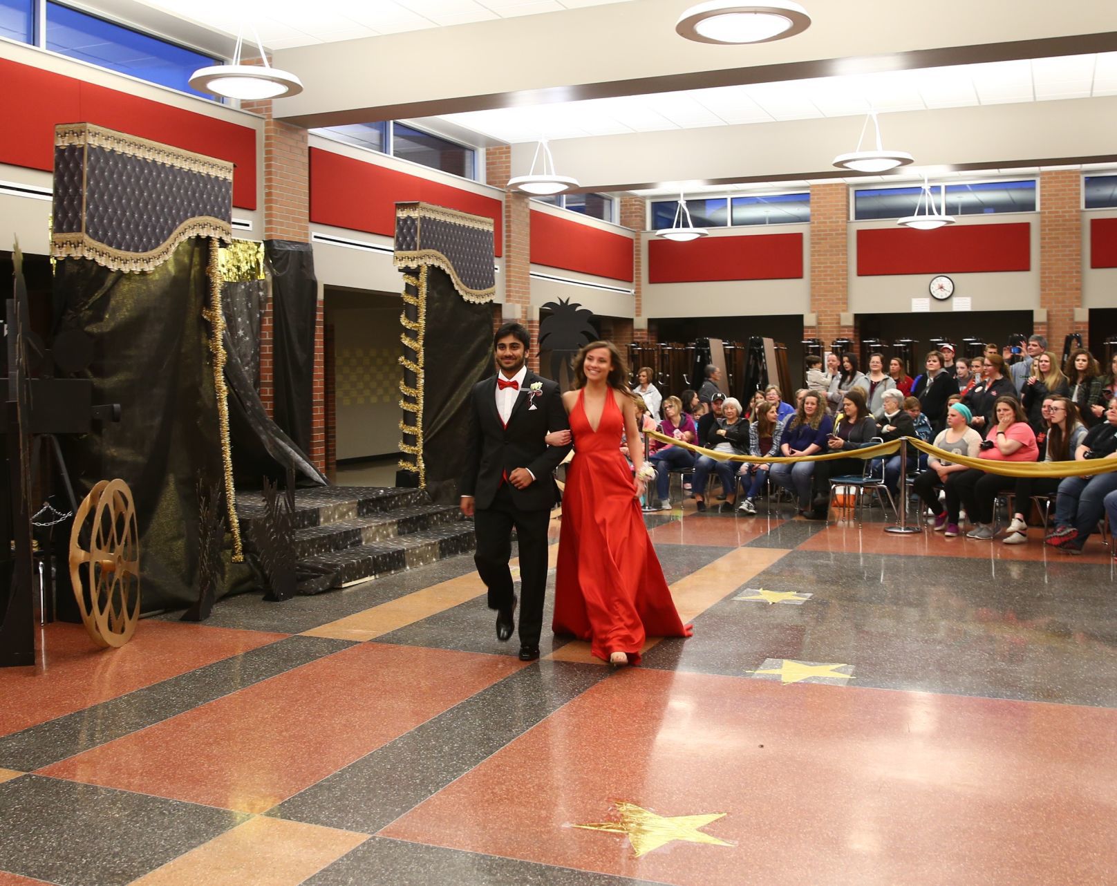 MC Prom 2018 (33).JPG